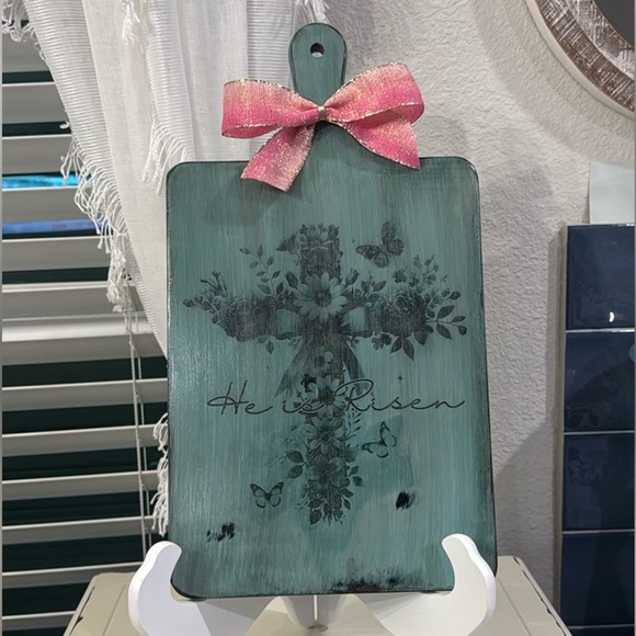 Handcrafted by the seller Cutting Board with Floral Cross Design “HE IS RISEN” - Picture 1 of 3